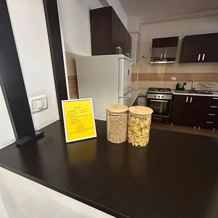 Comfort Stay Apartment - Free Parking & Wi-Fi Chiajna Exterior photo