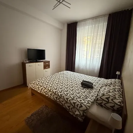 Comfort Stay Apartment - Free Parking & Wi-Fi Chiajna Exterior photo